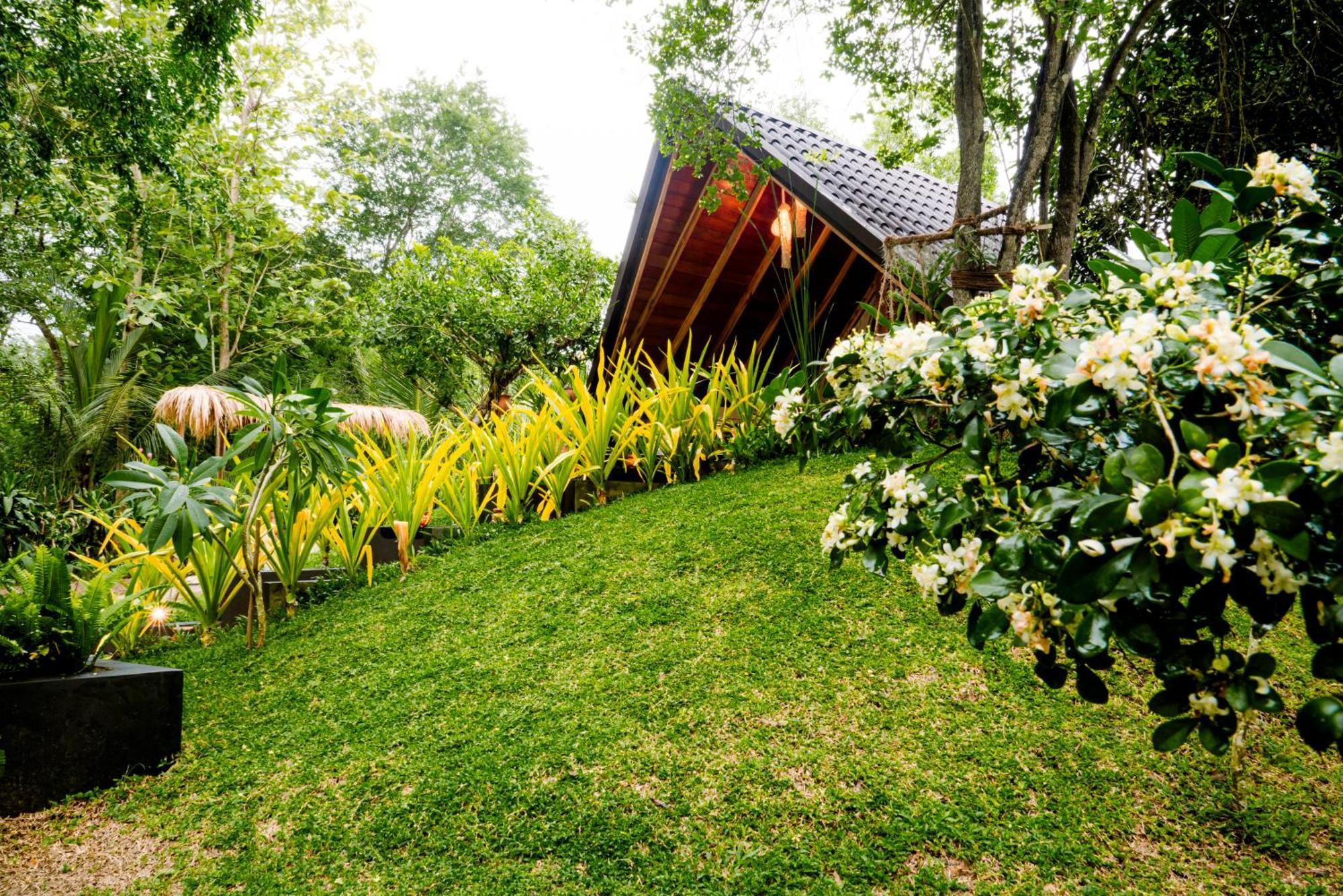The Triangle Tangalle Bagian luar foto