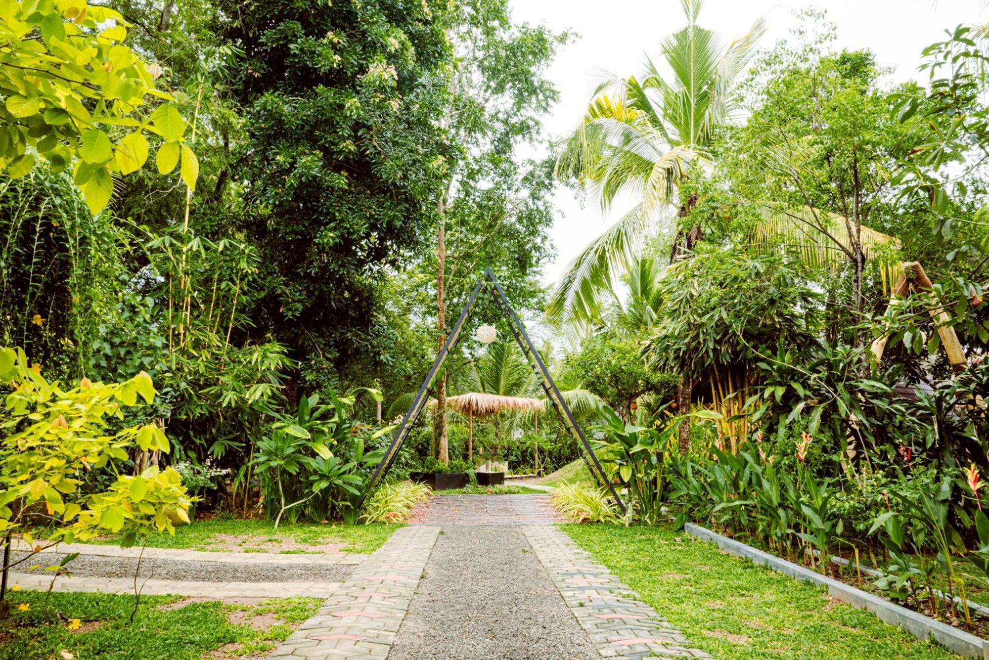 The Triangle Tangalle Bagian luar foto