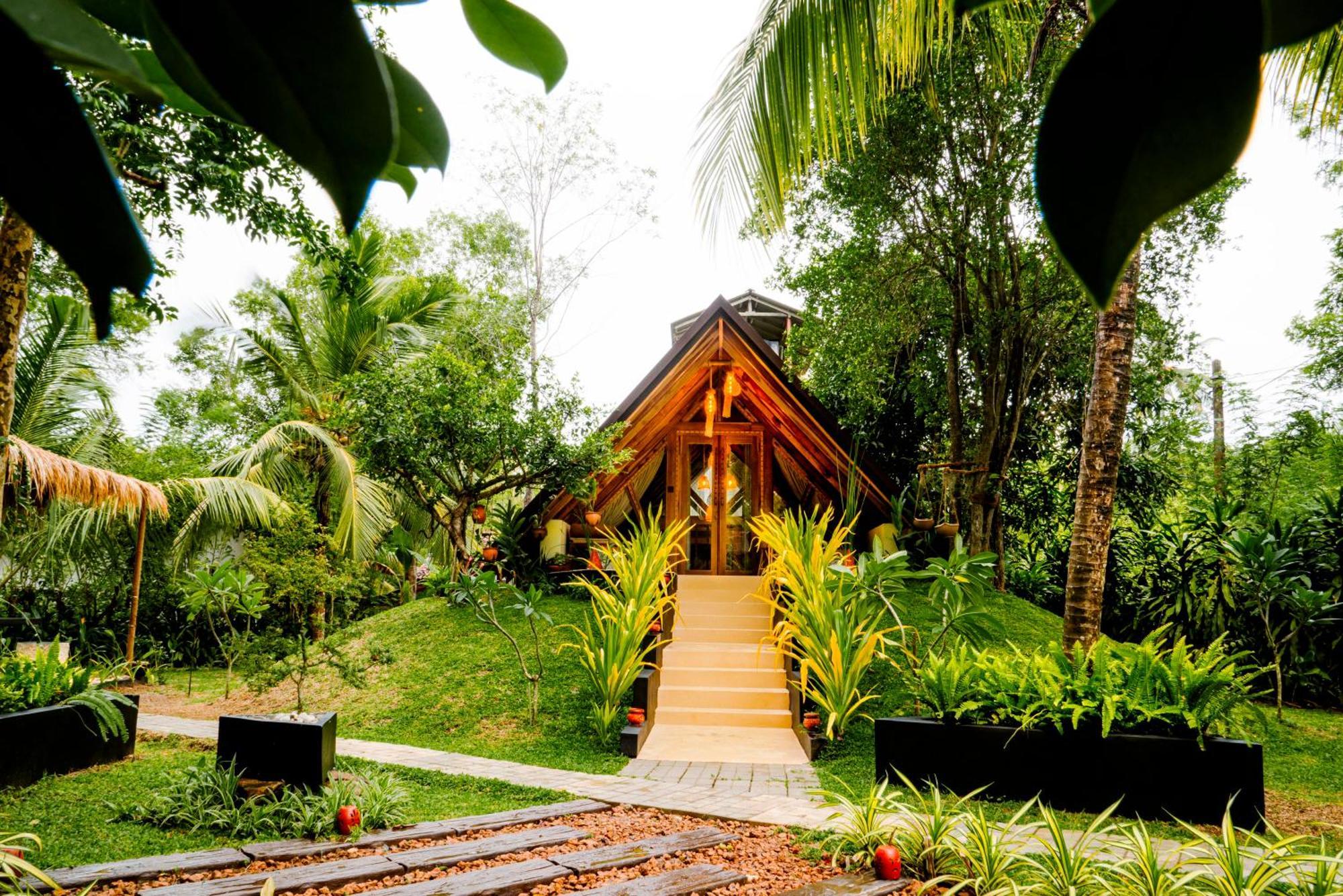 The Triangle Tangalle Bagian luar foto