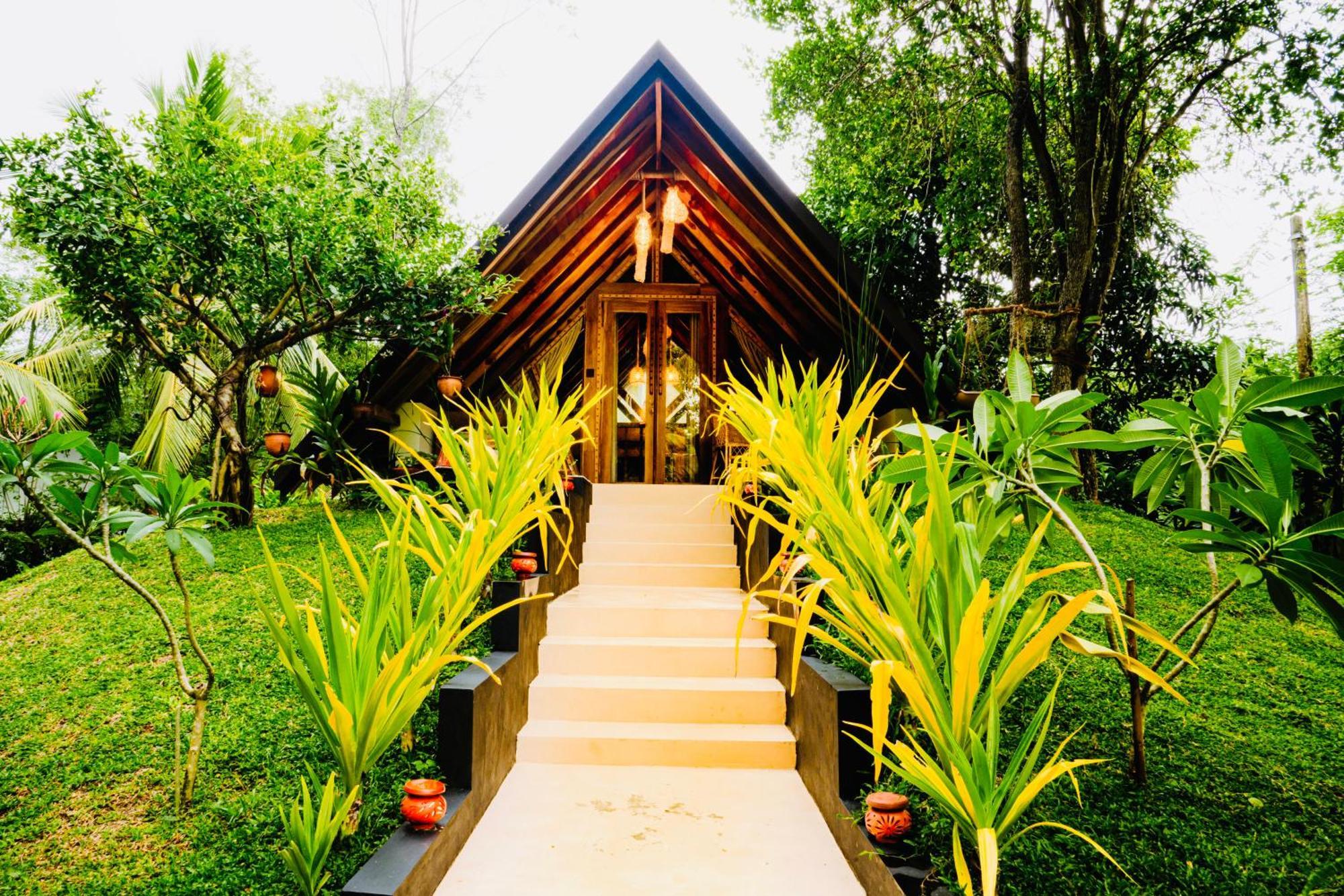 The Triangle Tangalle Bagian luar foto